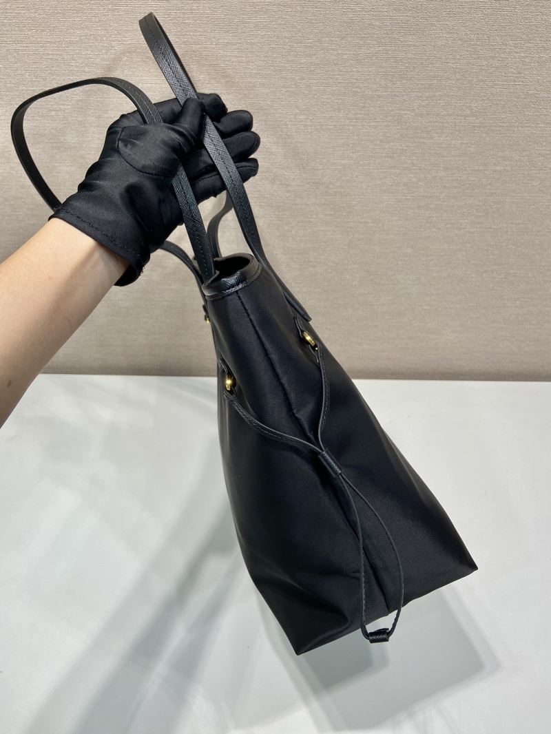 Pra*a tote bags